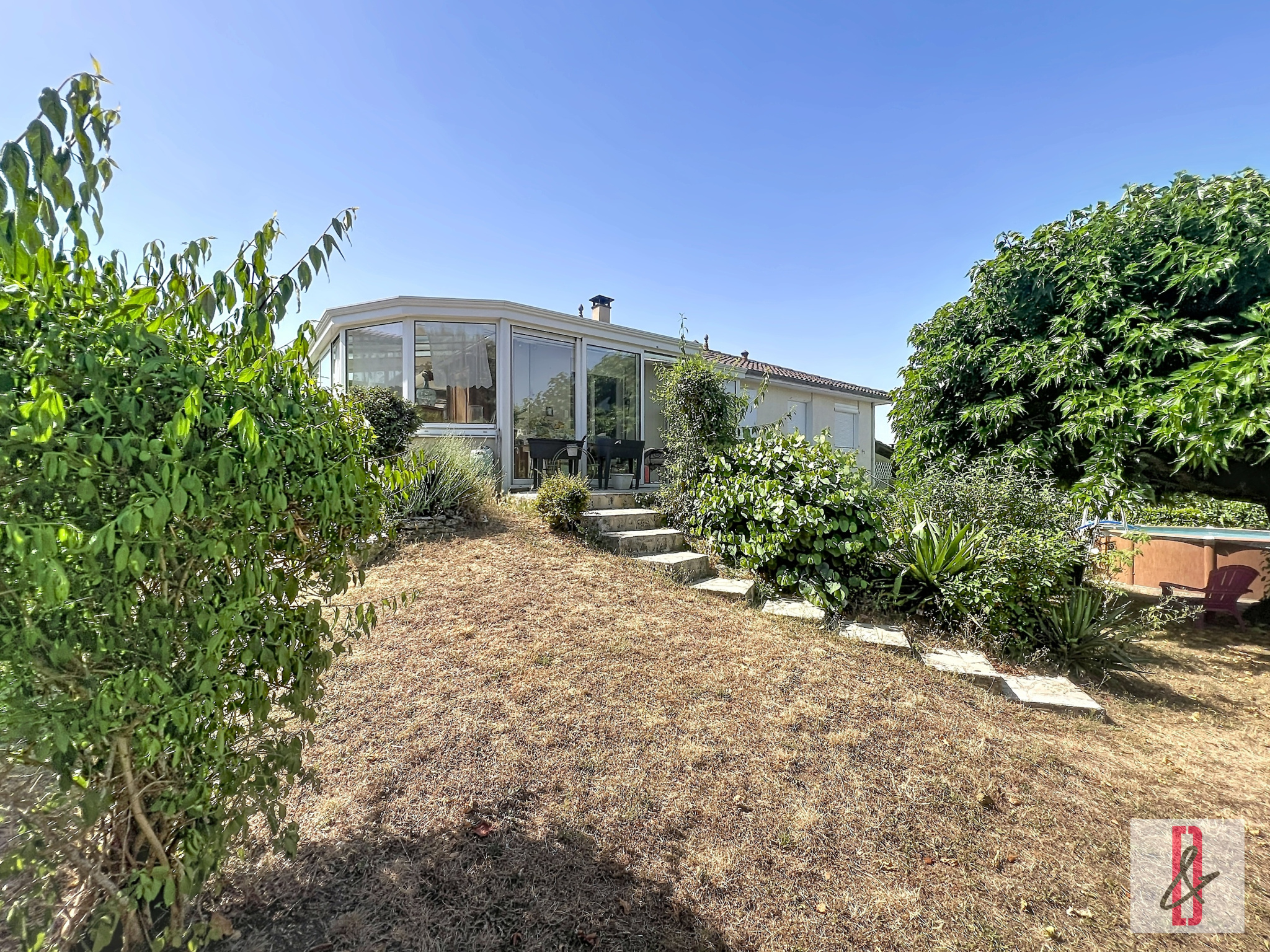TOUVRE - Maison T5 de plain-pied avec véranda, sous-sol comp